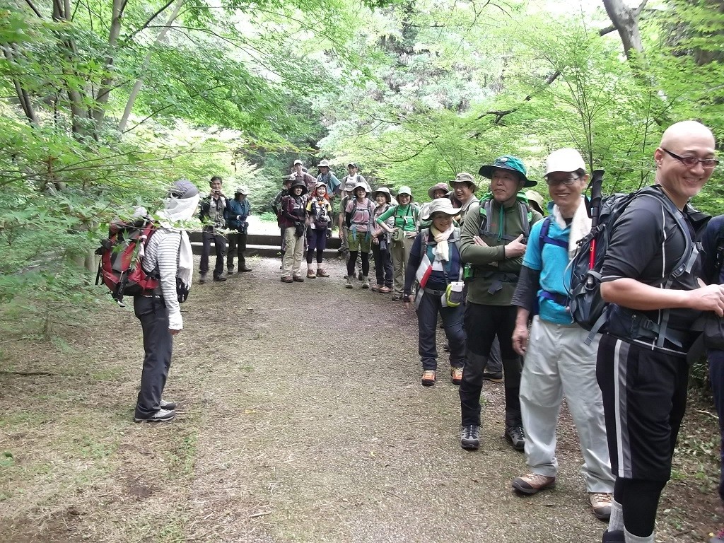 はあい　チャンと並んでぇ