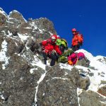 岩場の下山